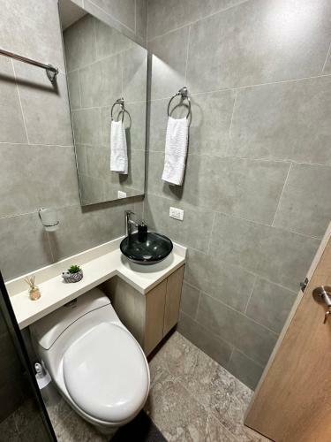 702 Apartamento Laureles Cerca A La 70 Y Estadio