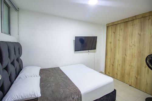 Apartamento Dos Alcobas Estadio Obelisco Piso 2
