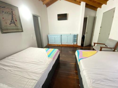 Lodge El Lago Hotel