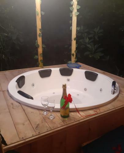 Apartamento Caba�a Con Jacuzzi Privado/bbq Y Chimenea Ecol�gica