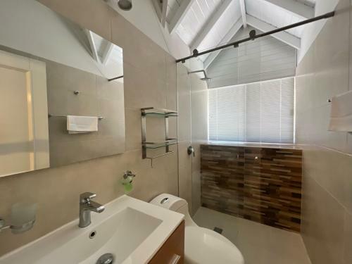 Moderna Caba�a En Ruitoque Condominio