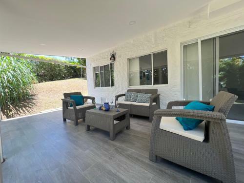 Moderna Caba�a En Ruitoque Condominio