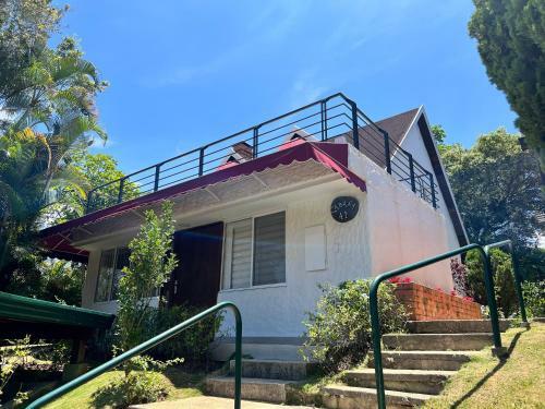 Moderna Caba�a En Ruitoque Condominio