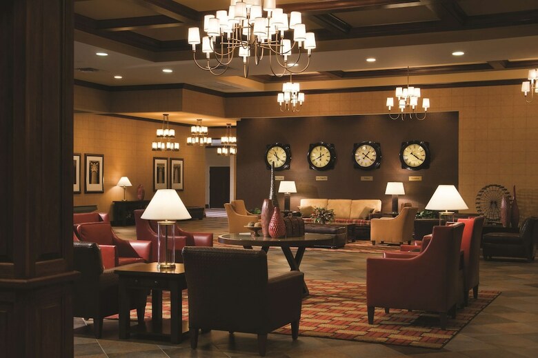 Hotel Doubletree By Hilton Cincinnati Airport