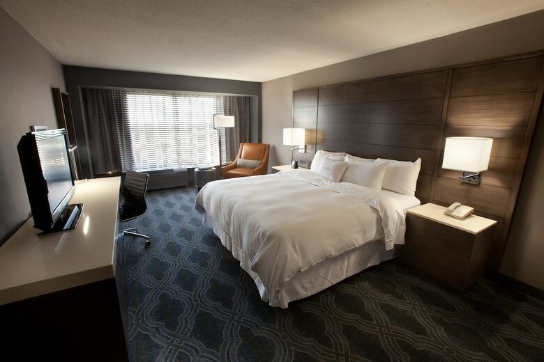 Hotel Doubletree By Hilton Cincinnati Airport