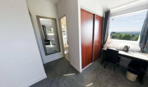 Hotel Logis H�tel De La Tour
