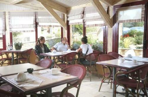 Hotel Logis H�tel De La Tour