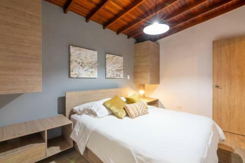 Apartamento Casa Jardines, Moderna Y Tradicional Casa En Envigado