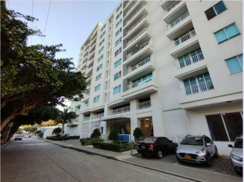 Apartamento En El Rodadero-piscina-jacuzzi-wifi