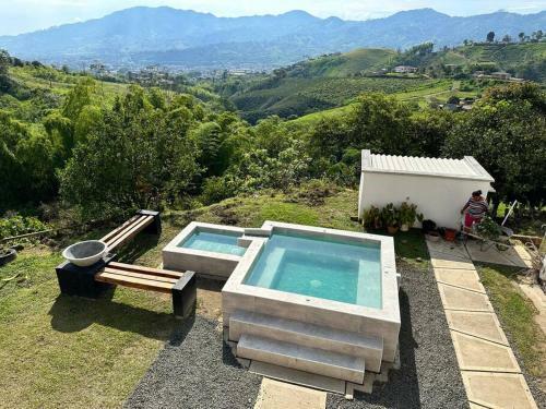 Villa Mercy, Finca Con Jacuzzi Cerca A Pereira