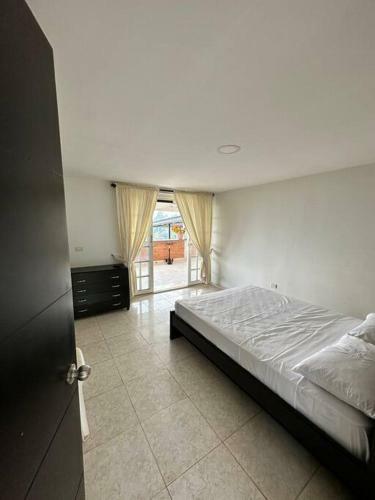 Villa Mercy, Finca Con Jacuzzi Cerca A Pereira