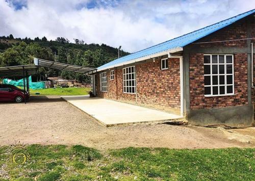 Caba�a Tota Paraiso Con Muelle
