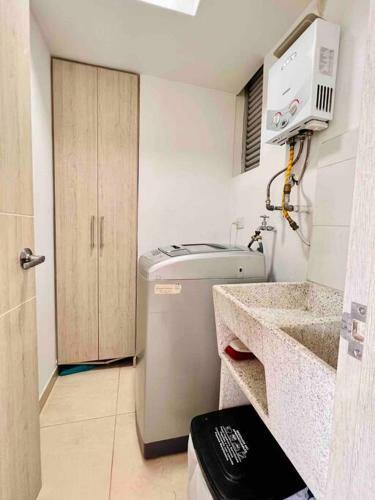 Apartamento Nuevo, Central, Hermosa Vista.