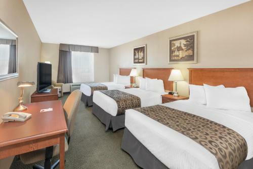 Hotel Ramada Inn & Suites