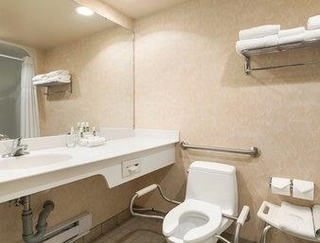 Motel Travelodge Spruce Grove