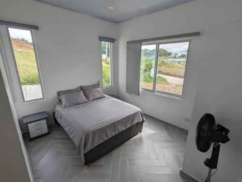 Casa Privada En Condominio Campestre -carmen De Apical�