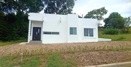 Casa Privada En Condominio Campestre -carmen De Apical�