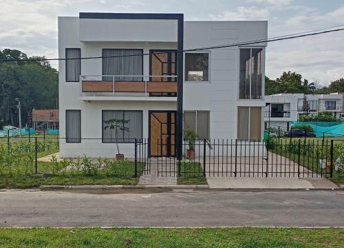 Villa Mansi�n Con Piscina Privada
