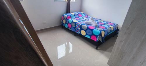 Apartamento Al Lado Centro Comercial Fabricato. Medellin