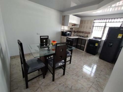 Apartamento Cerca A La Basilica,con Parqueo