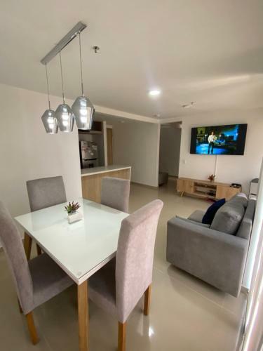 Hermoso, Moderno Y Confortable Apartamento.