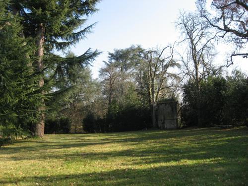 Domaine De Fonroques