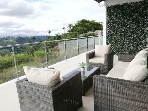 Amplio Apartamento Con Terrazas Y Vista �nica Cafetera