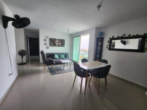 Apartamento Apto C�modo, Exc. Ubicaci�n. 74