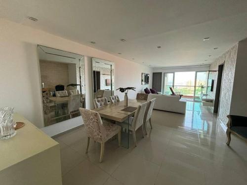 704 - Apartamento Con Excelente Ubicaci�n.