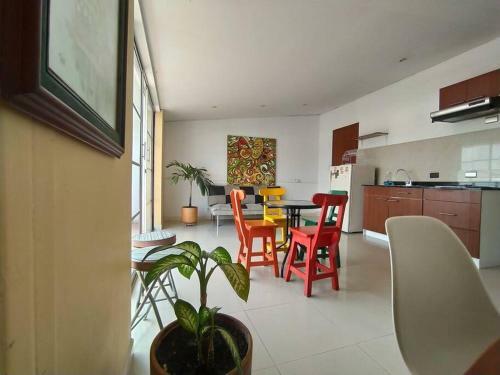 Apartamento Luminoso Hospedaje Con Balc�n