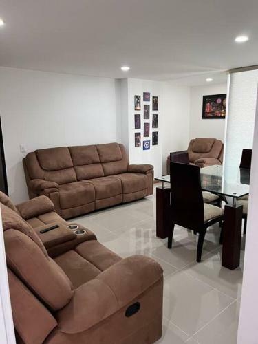 Apartamento Apto Comodo En UNA Excelente Ubicaci�n