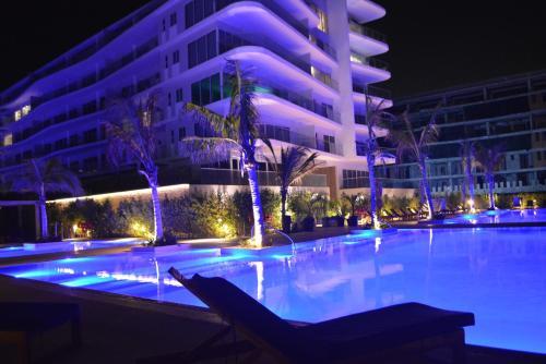 Apartamento Luxury Apt Beachfront 2br2bth Stunning Amenities