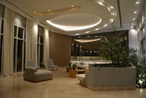 Apartamento Luxury Apt Beachfront 2br2bth Stunning Amenities