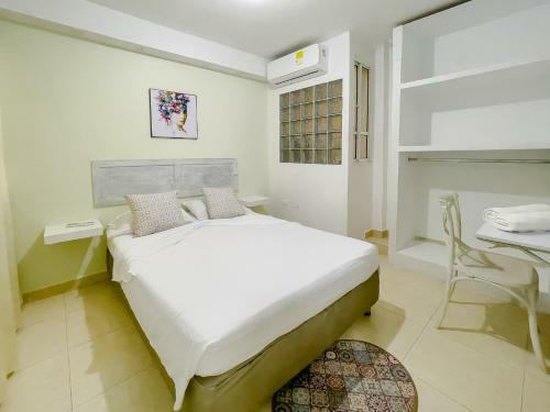 3cb-2 3 Bedroom Apartment In Getsemani