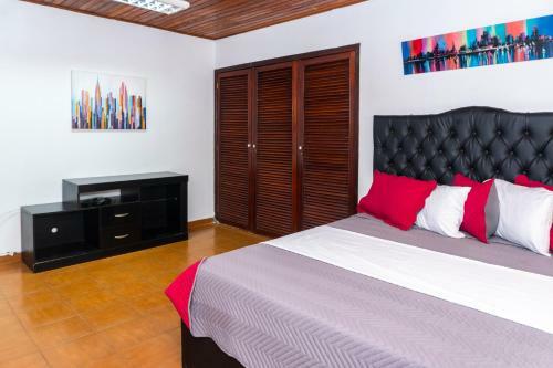 Cartagena Classics - Omega House