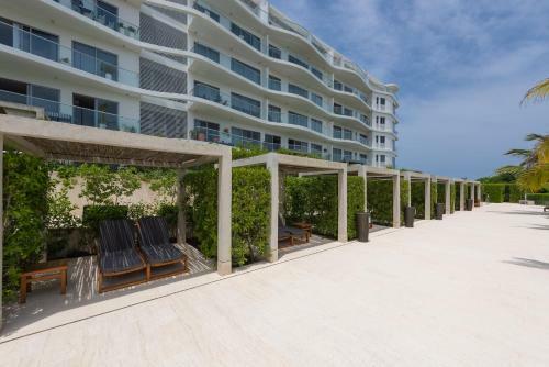 Lujoso Apartamento Con Salida Directa A La Playa Edificio Morros Eco