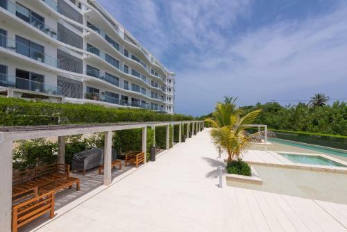 Lujoso Apartamento Con Salida Directa A La Playa Edificio Morros Eco