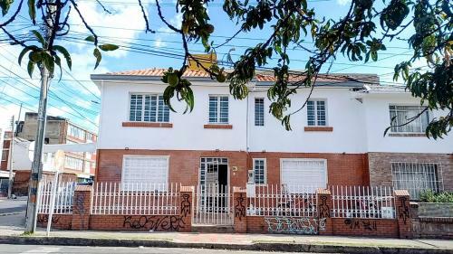 Apartasuites Bogota Manzini