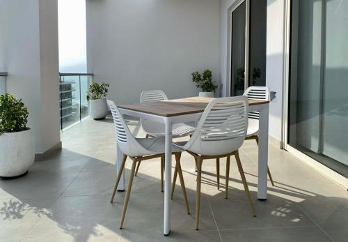 Apartamento Cozy 2br With Impressive Balcony In Cartagena
