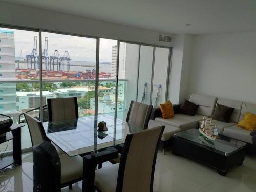 Lindo Apartamento Con Excelente Vista Bah�a