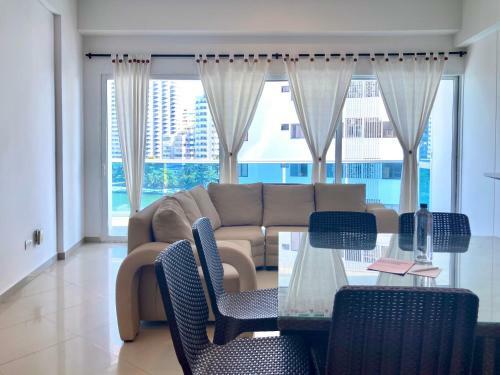 Stunning 2br Apartment With Terrace In El Laguito