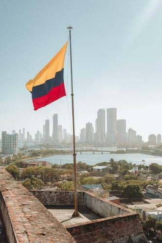 Apartamento Edificio Los Delfines Bocagrande , Ubicaci�n Y Precio