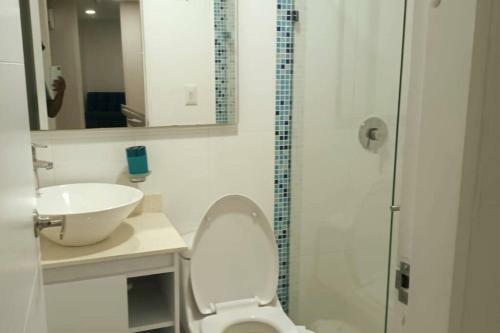 Apartamento Lovely 2-br Oceanfront Condo With Rooftop Pool