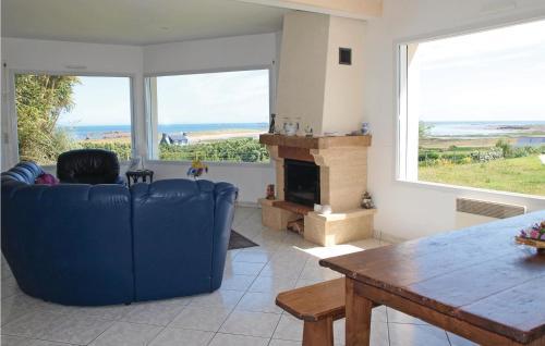 Holiday Home Pleubian 51