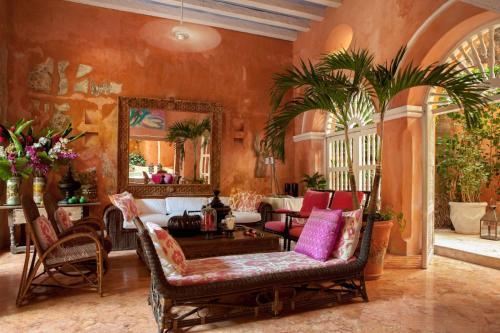Villa Luxury 10 Br Colonial Mansion