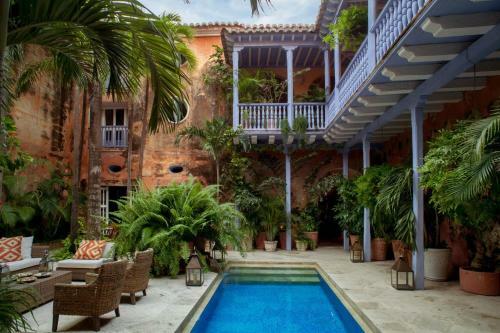 Villa Luxury 10 Br Colonial Mansion
