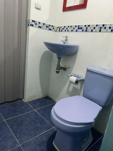 Hostal Beach Airport House