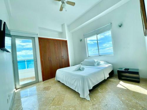 Hermoso Apartamento Con Balc�n Y Vista Al Mar.
