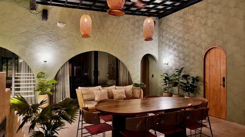 Amazing Luxury House Castalia 6br