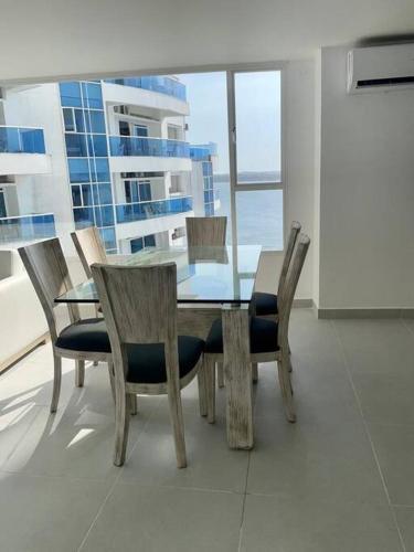 Apartamento Amplio - Vista Laguito 18c